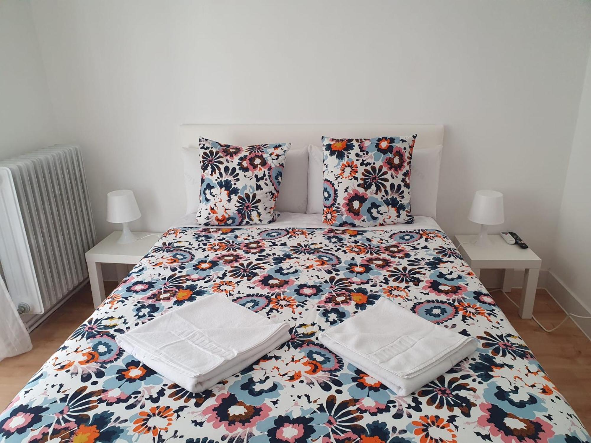 Hostal Abel Victoriano Madrid Exterior photo