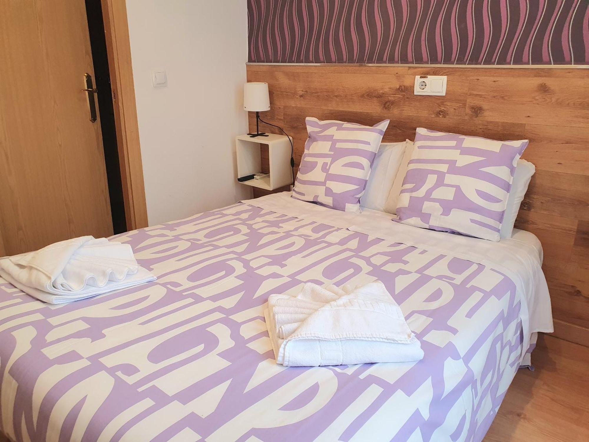 Hostal Abel Victoriano Madrid Exterior photo
