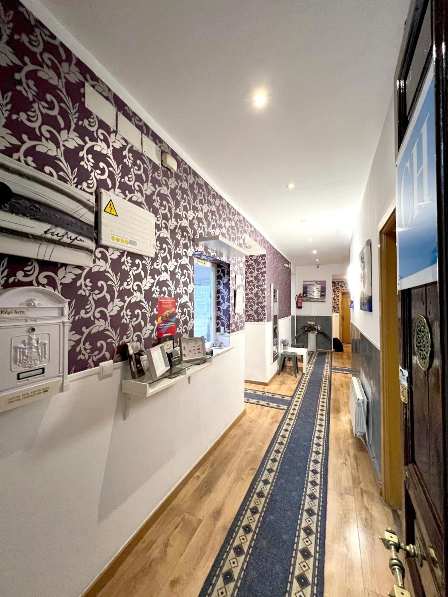 Hostal Abel Victoriano Madrid Exterior photo