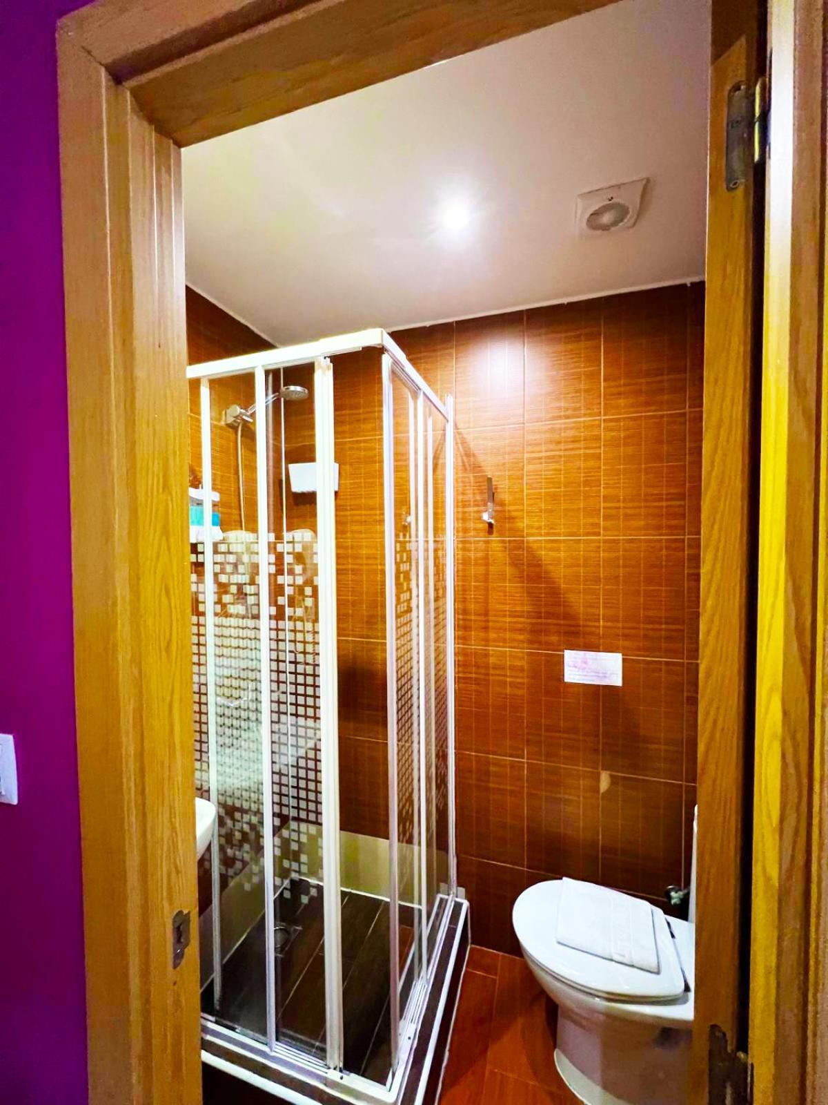 Hostal Abel Victoriano Madrid Exterior photo