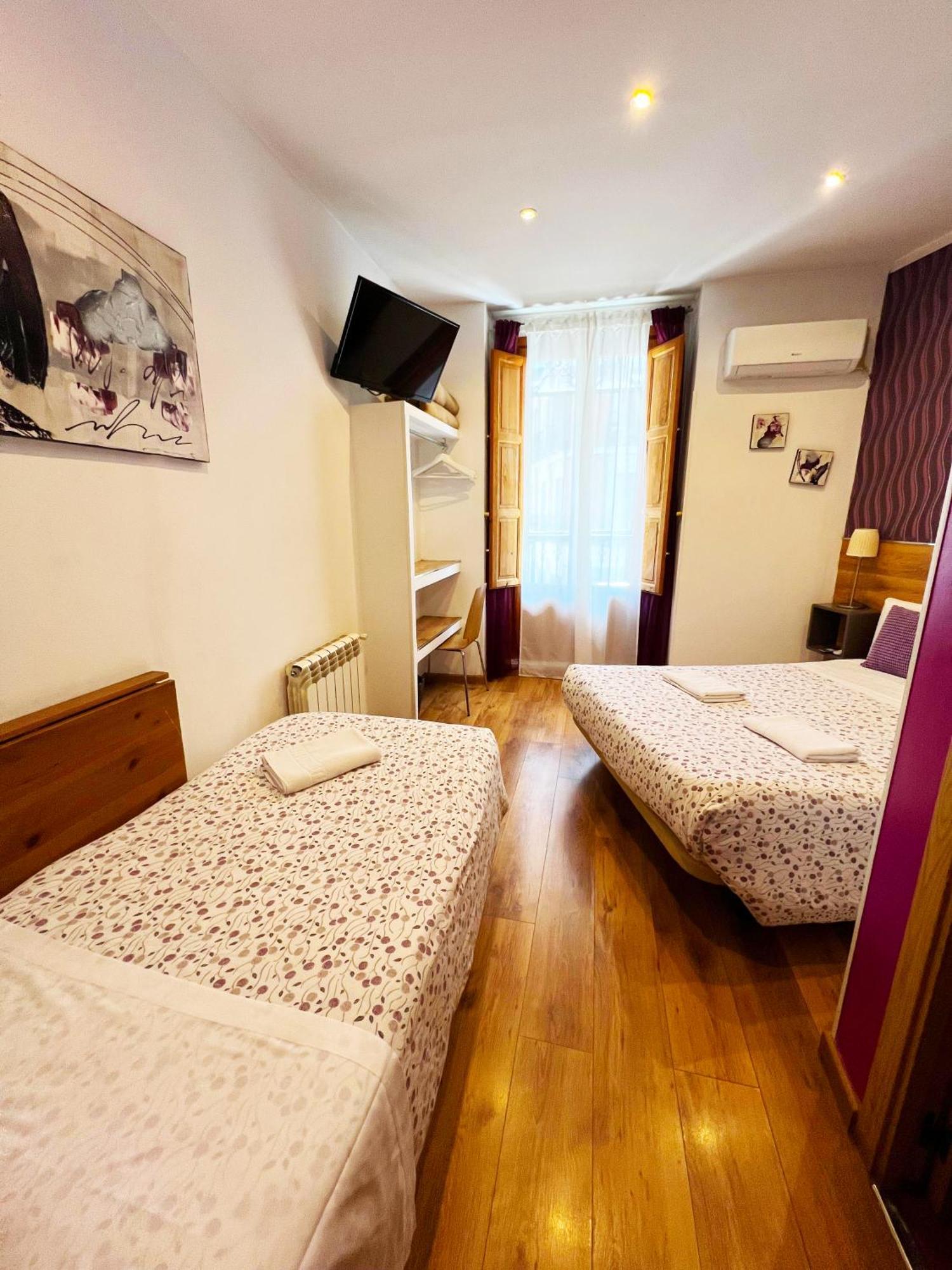 Hostal Abel Victoriano Madrid Exterior photo