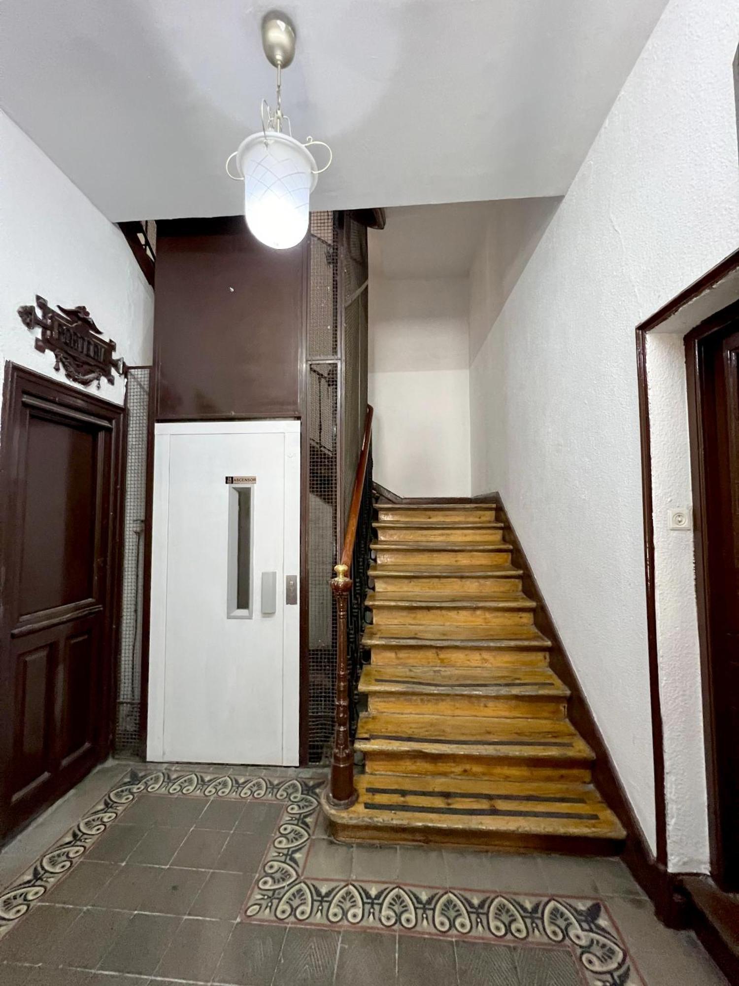 Hostal Abel Victoriano Madrid Exterior photo