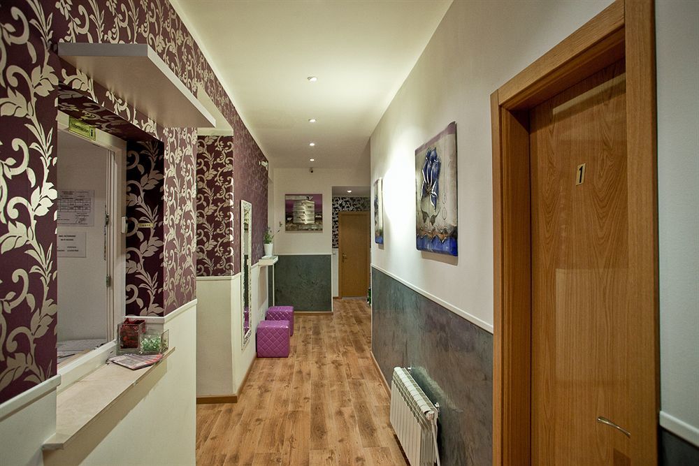 Hostal Abel Victoriano Madrid Exterior photo