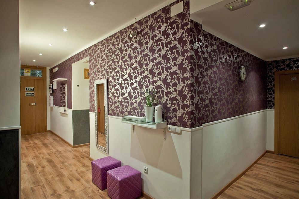 Hostal Abel Victoriano Madrid Exterior photo